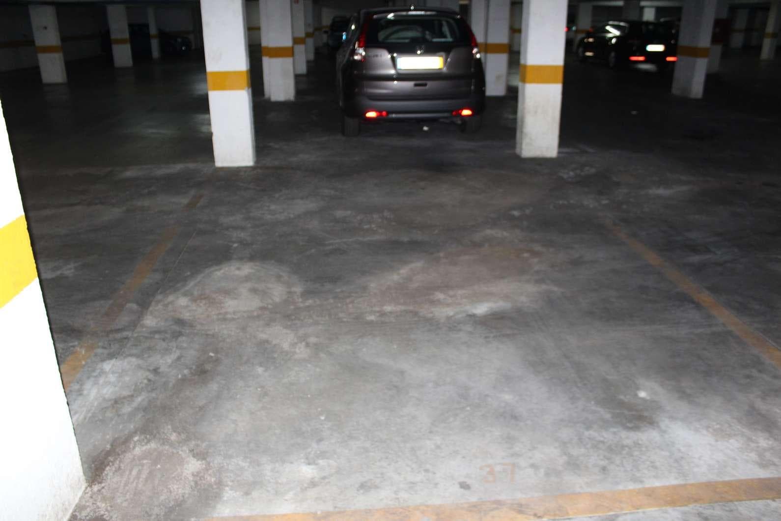 1/2 de Lugar de Garagem