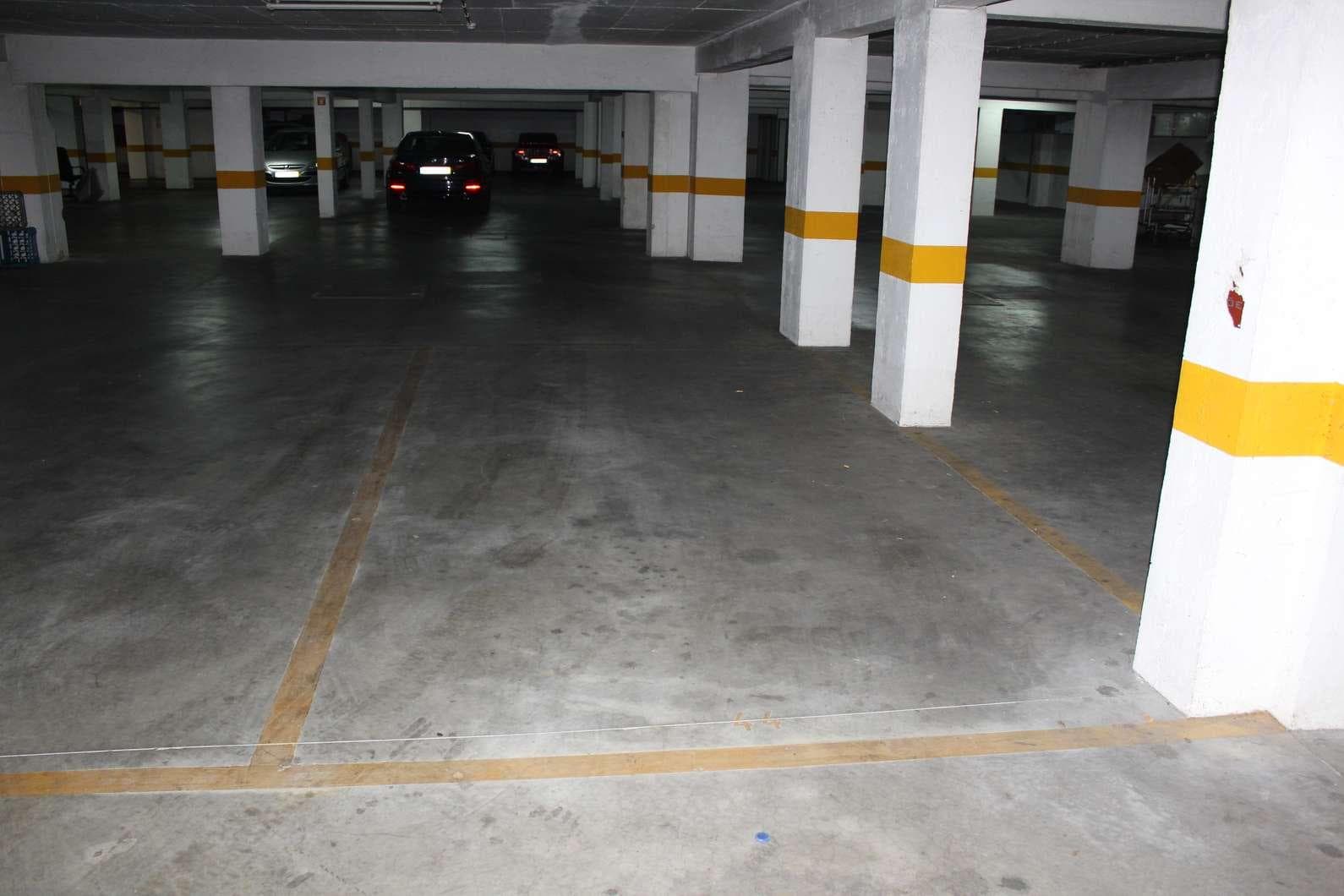 1/2 de Lugar de Garagem
