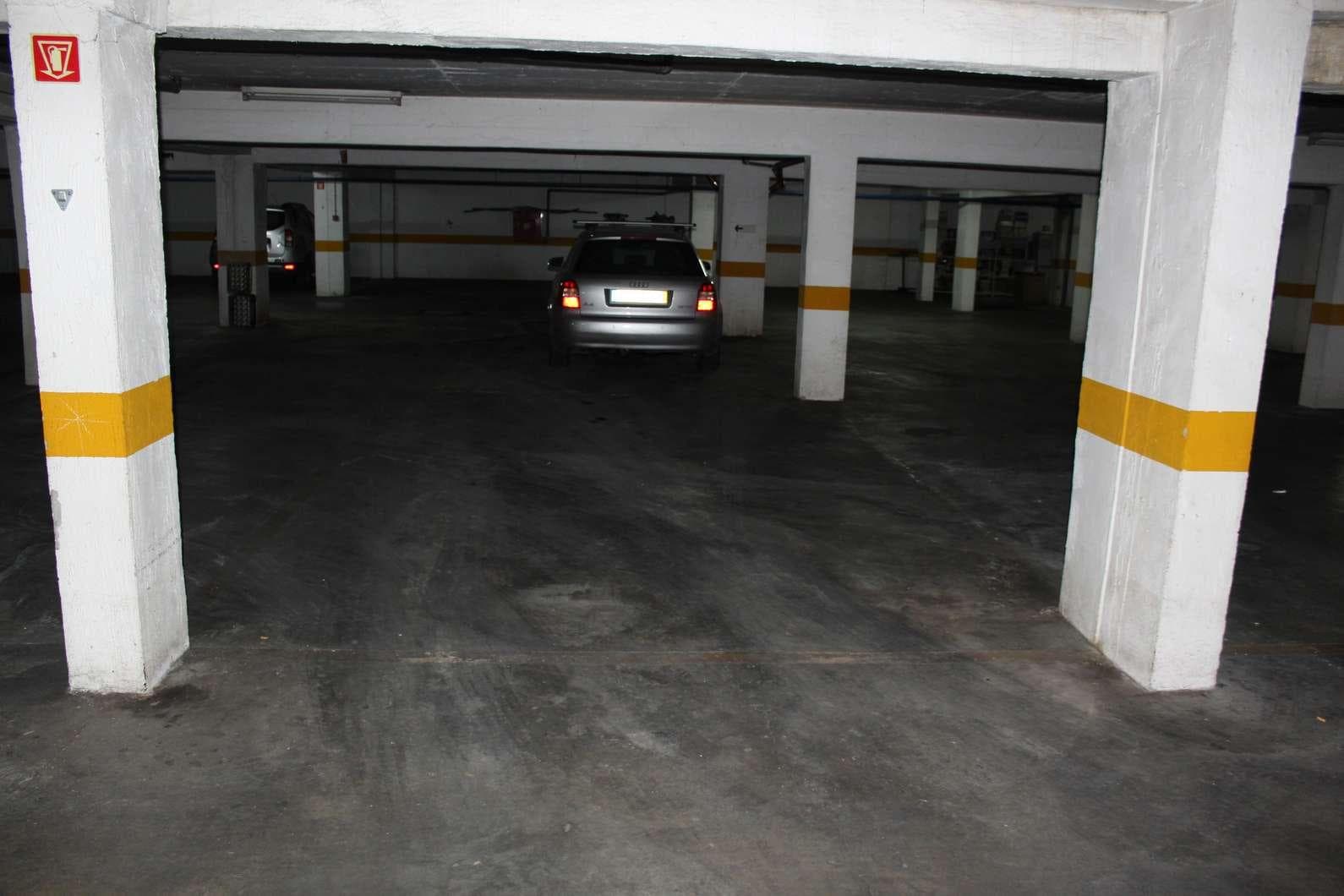 1/2 de Lugar de Garagem