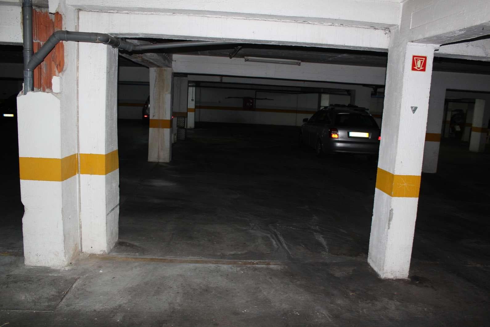 1/2 de Lugar de Garagem