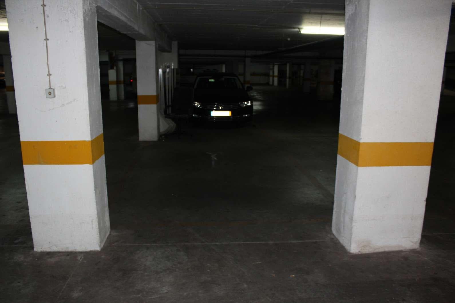 1/2 de Lugar de Garagem