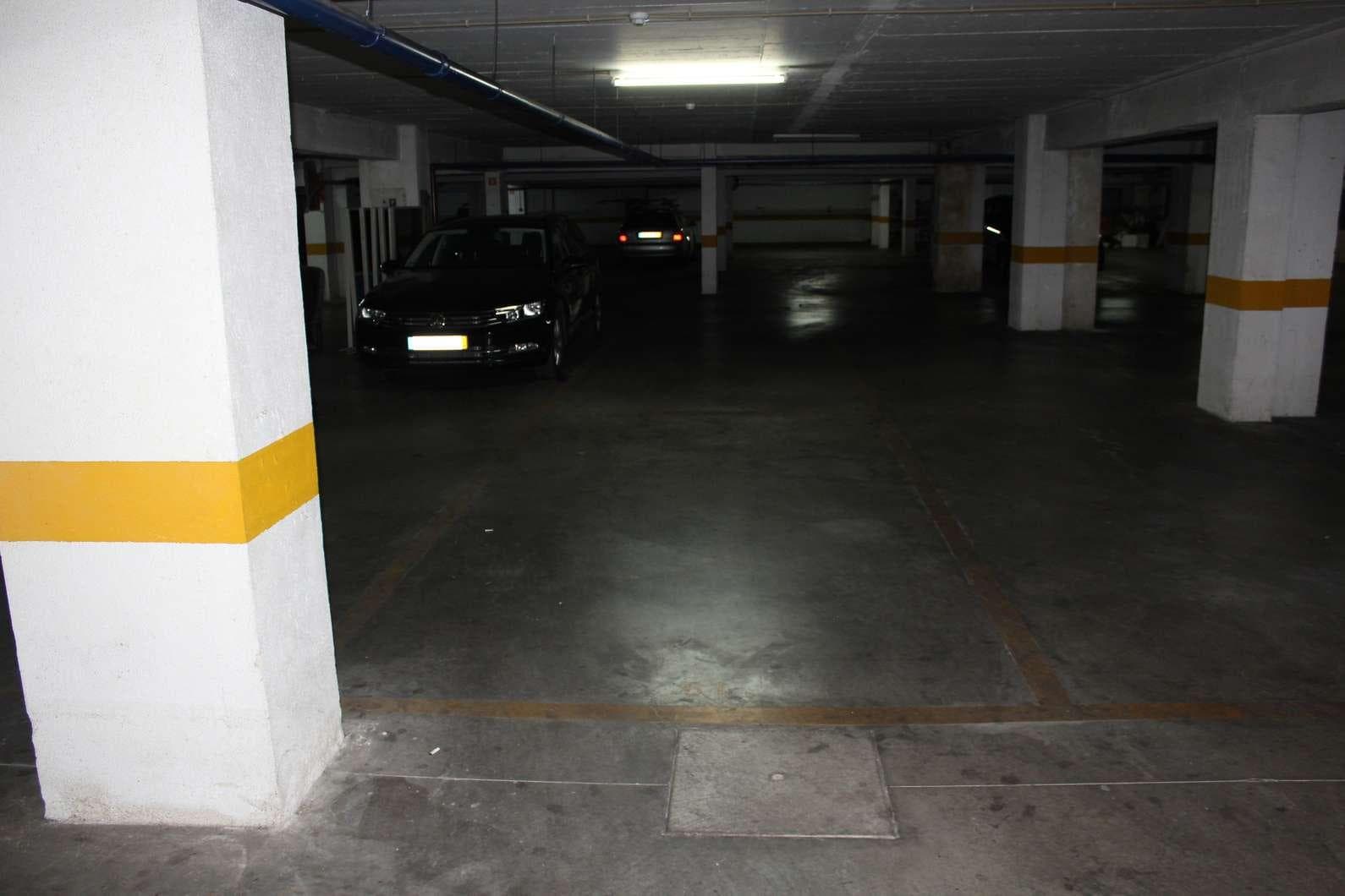 1/2 de Lugar de Garagem