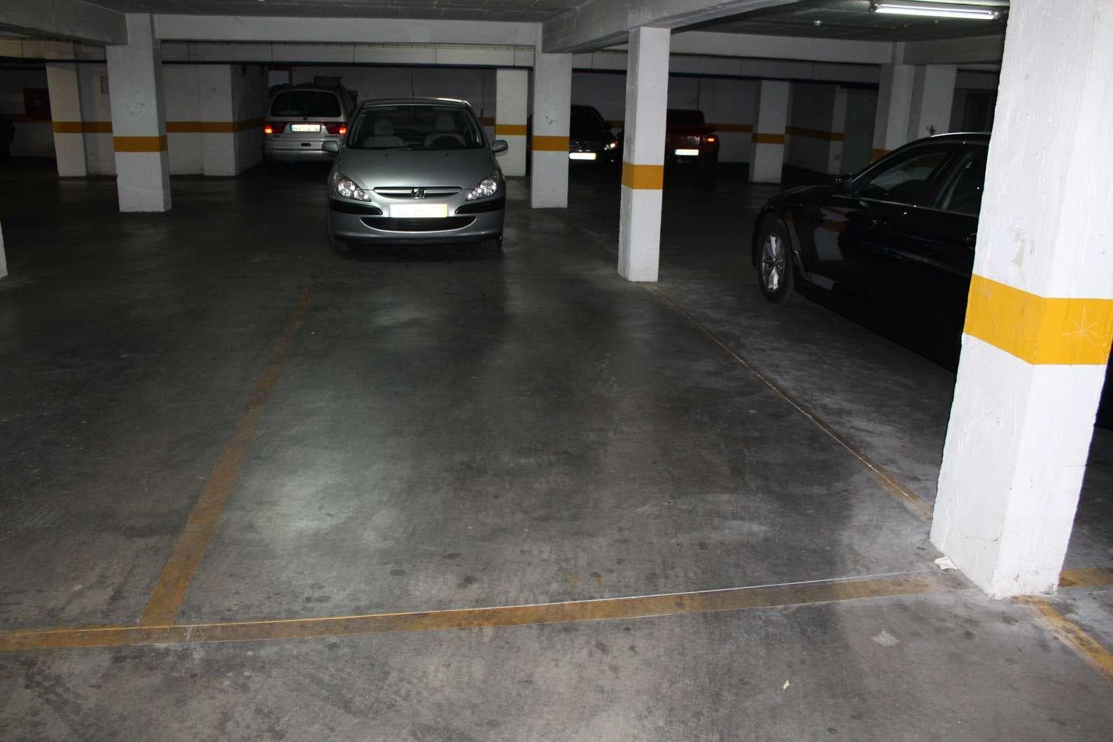 1/2 de Lugar de Garagem