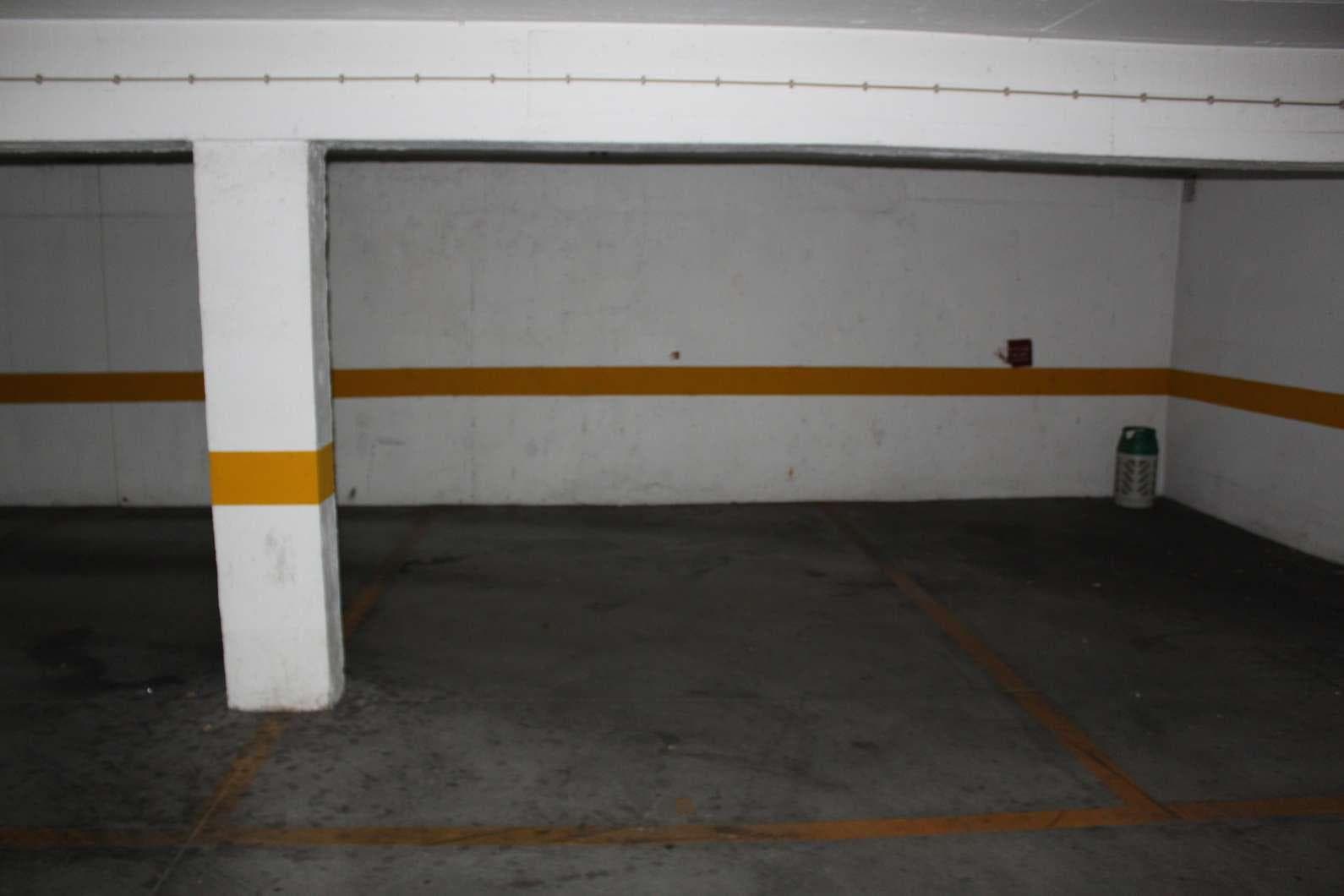 1/2 de Lugar de Garagem
