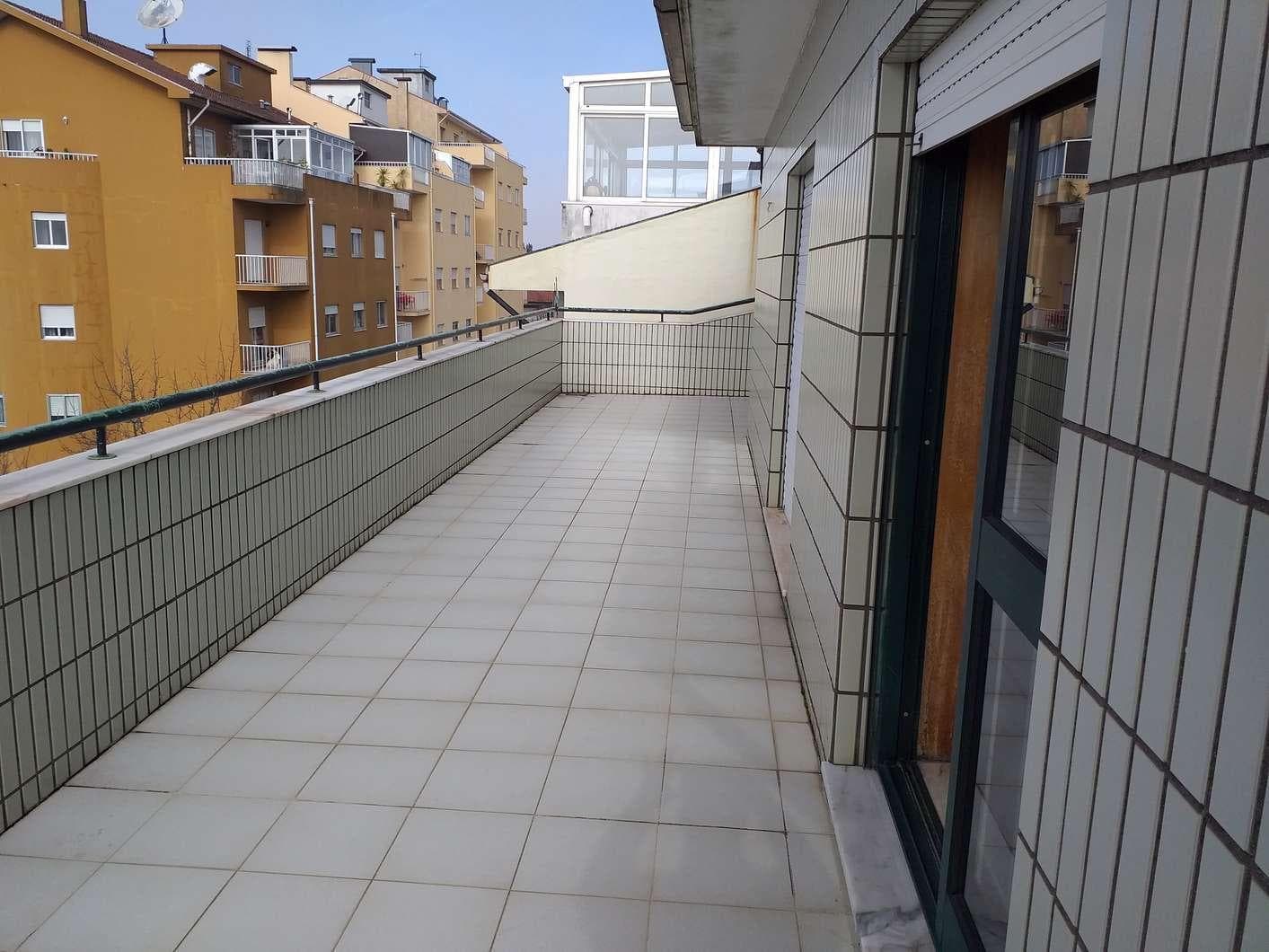 IMOVEL - Prédio Urbano - Fração Autónoma "N" - Habitação com 120m2, tipologia T3, no 6.º andar recuado. Sito  ... — image 10