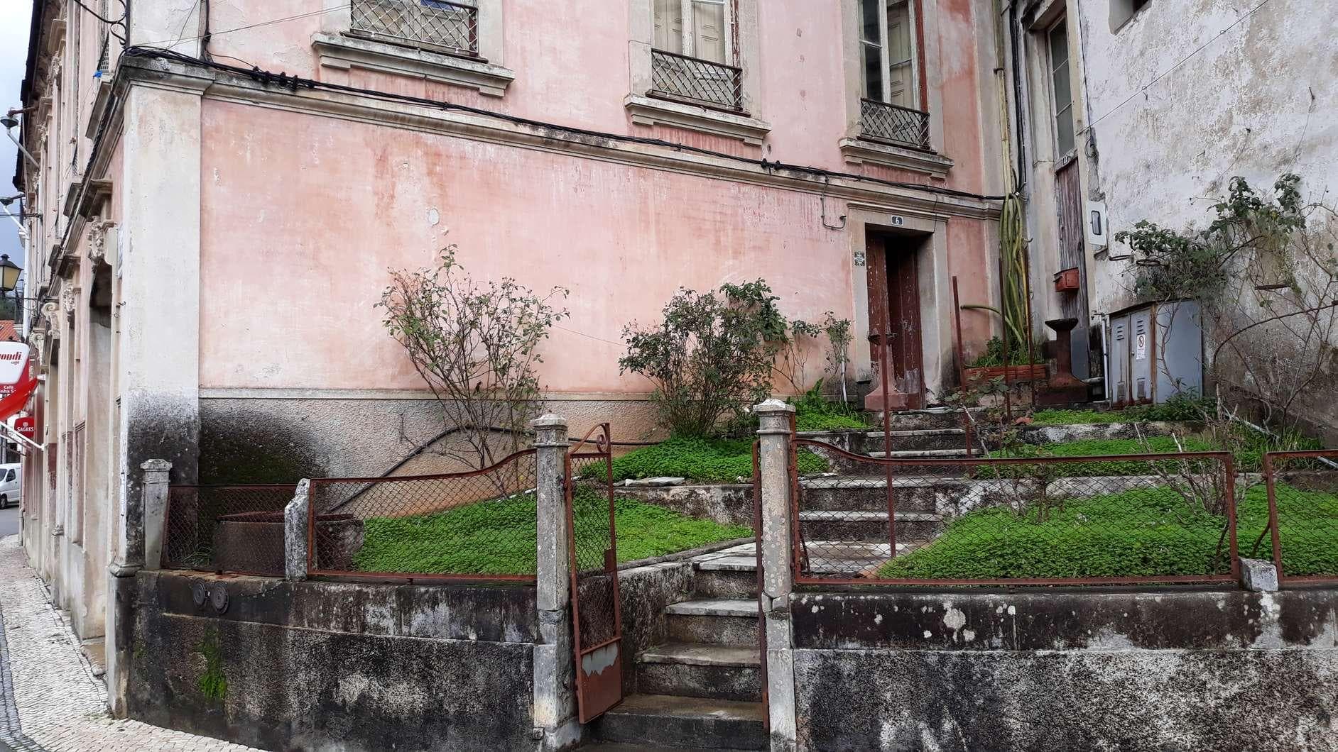 Quinhões Hereditários de Terrenos e Moradia · Coimbra — imagem 3