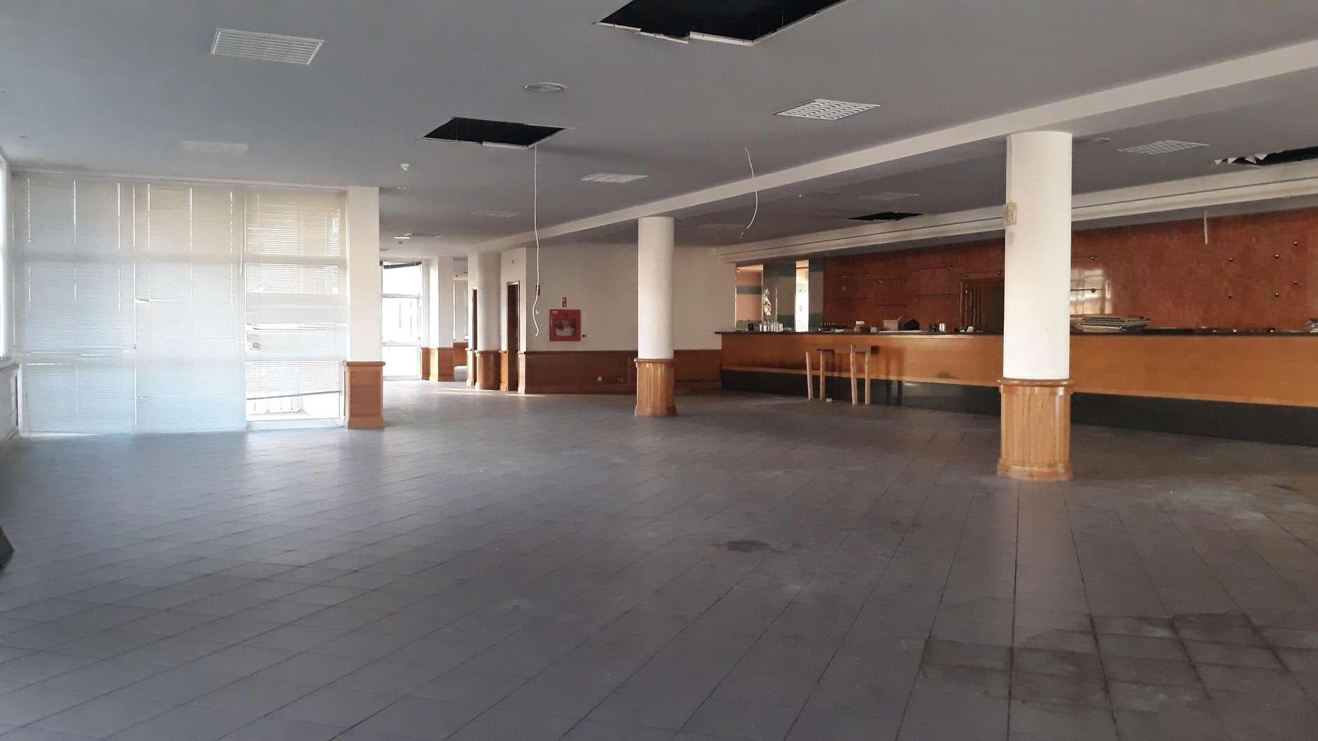 IMOVEL - Prédio Urbano - Parcela de terreno com 8.778m2 destinada a construção urbana. Sito no Bairro das Oli ... — imagen 4