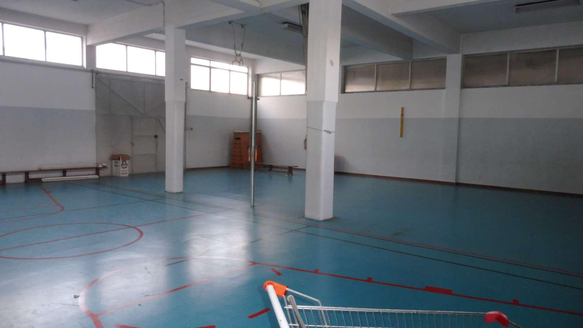 Edifício de 3 pisos — imagem 2