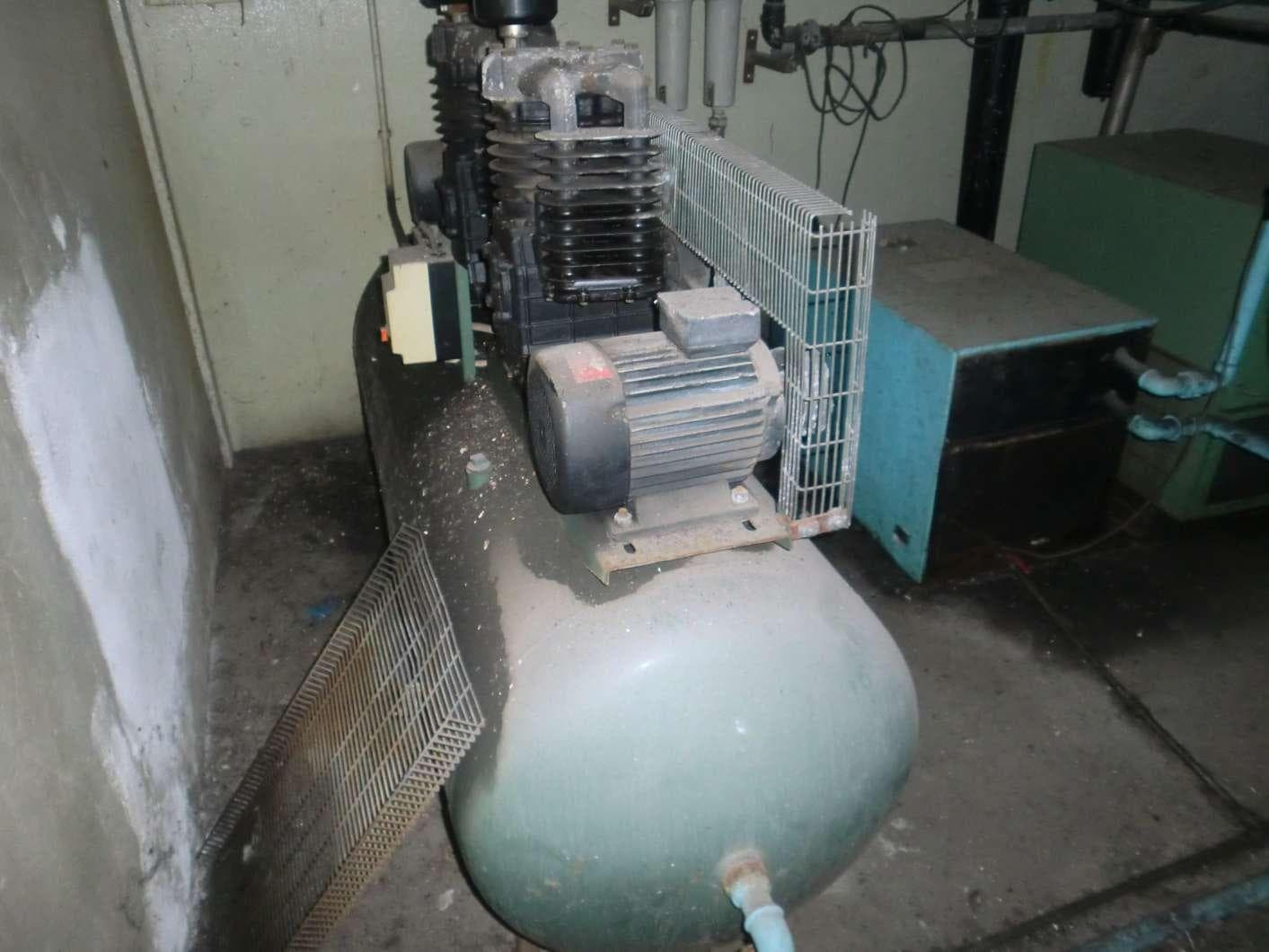 Compresor "HYDROVAN 68", depósito "RUBETE" 0,85 m3, compresor "CIATA 500D" — imagen 2