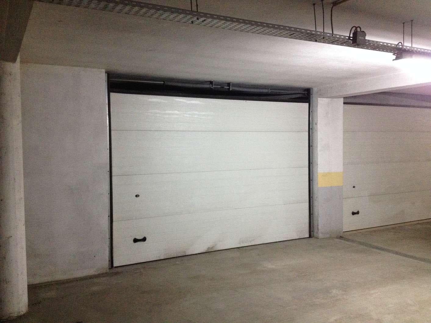 Edifício · Garagens · V. N. Famalicão — imagen 2