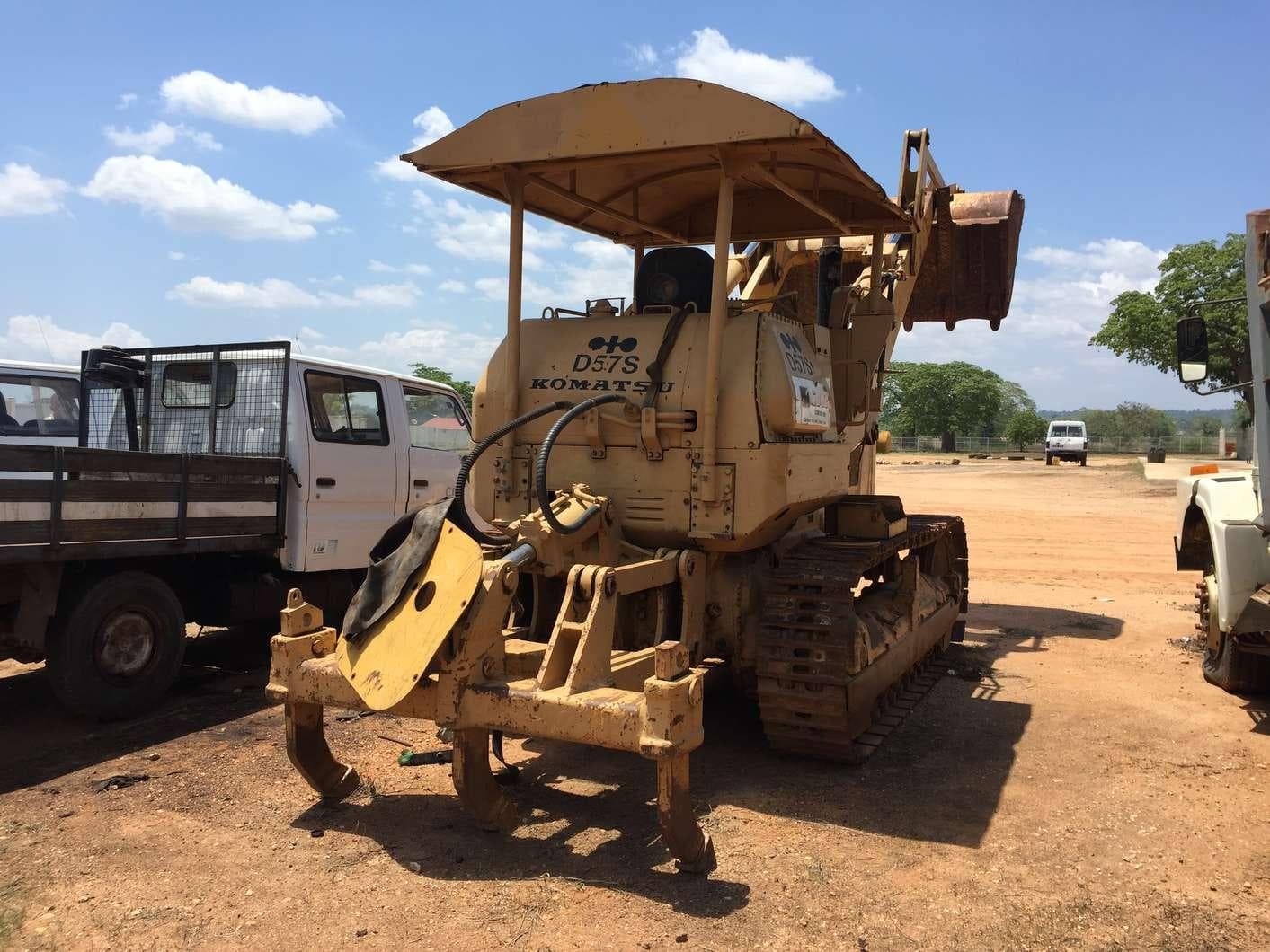 BULDOZER KOMATSU D57S-1 · — imagen 3