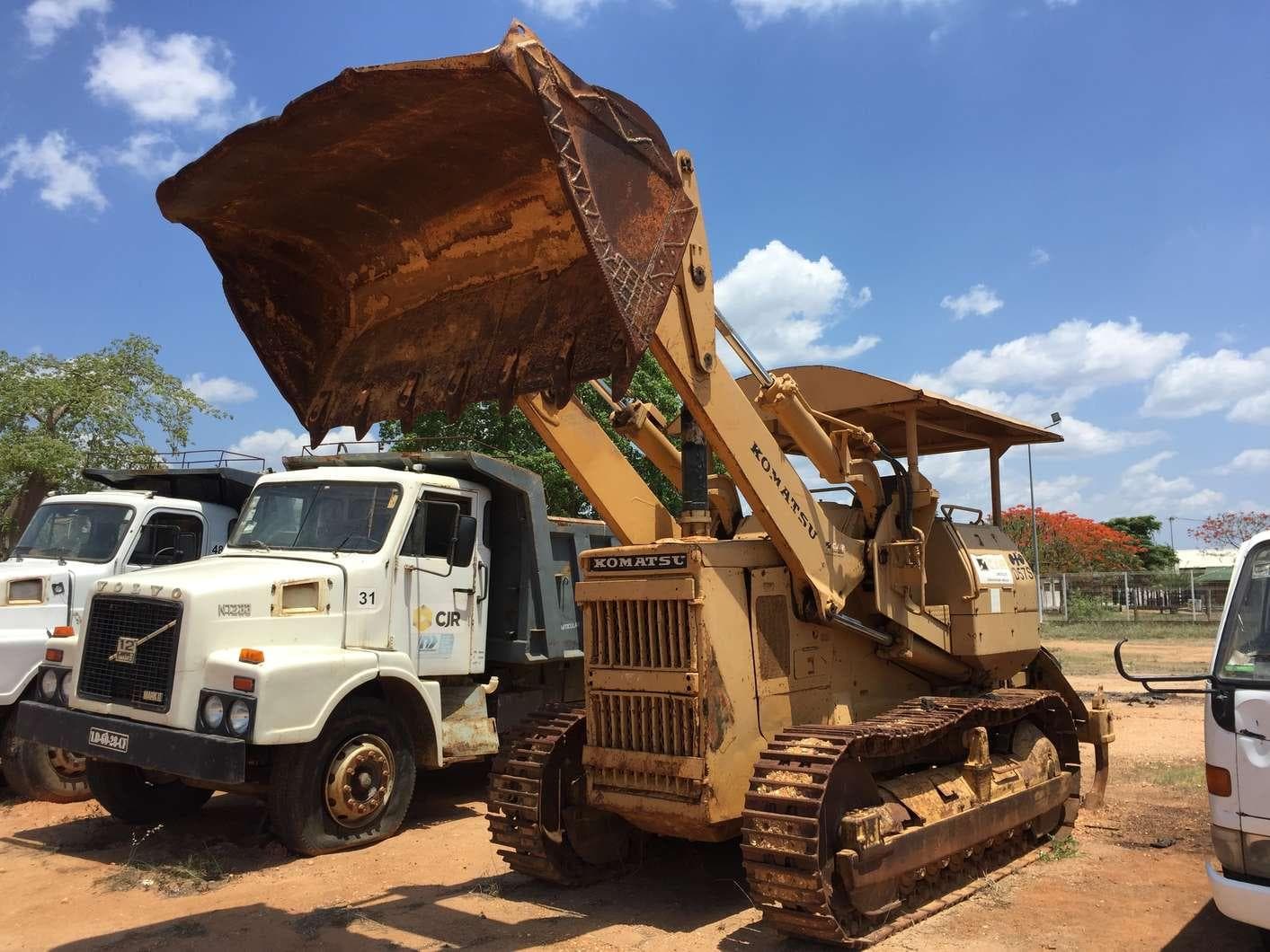 BULDOZER KOMATSU D57S-1 · — imagen 1