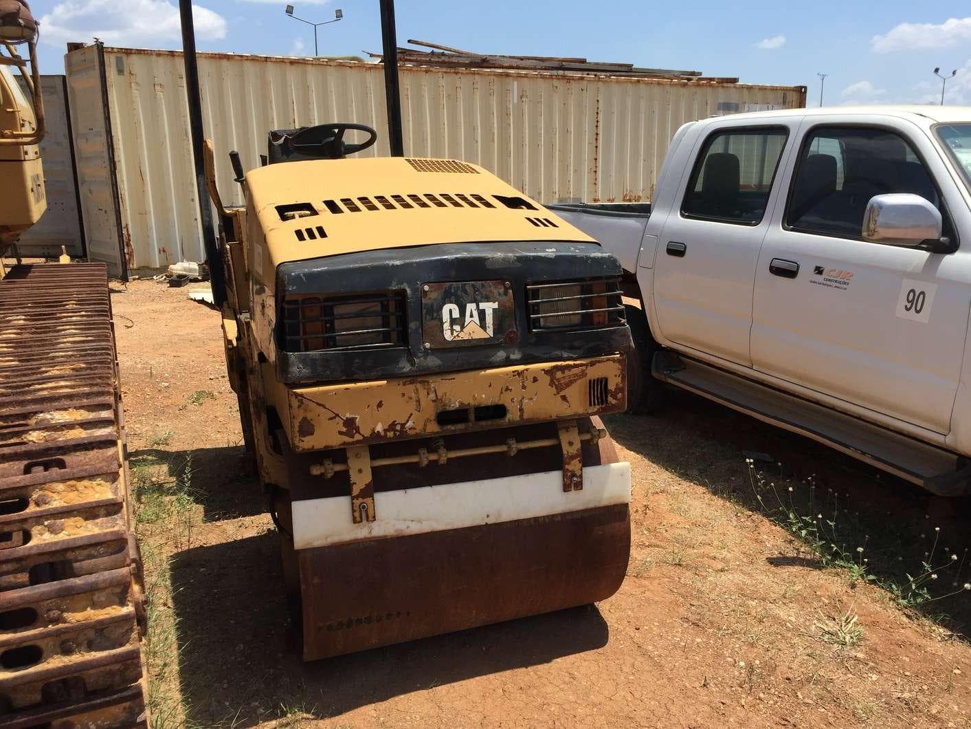 Cilindro CAT CB 214 · — imagem 1