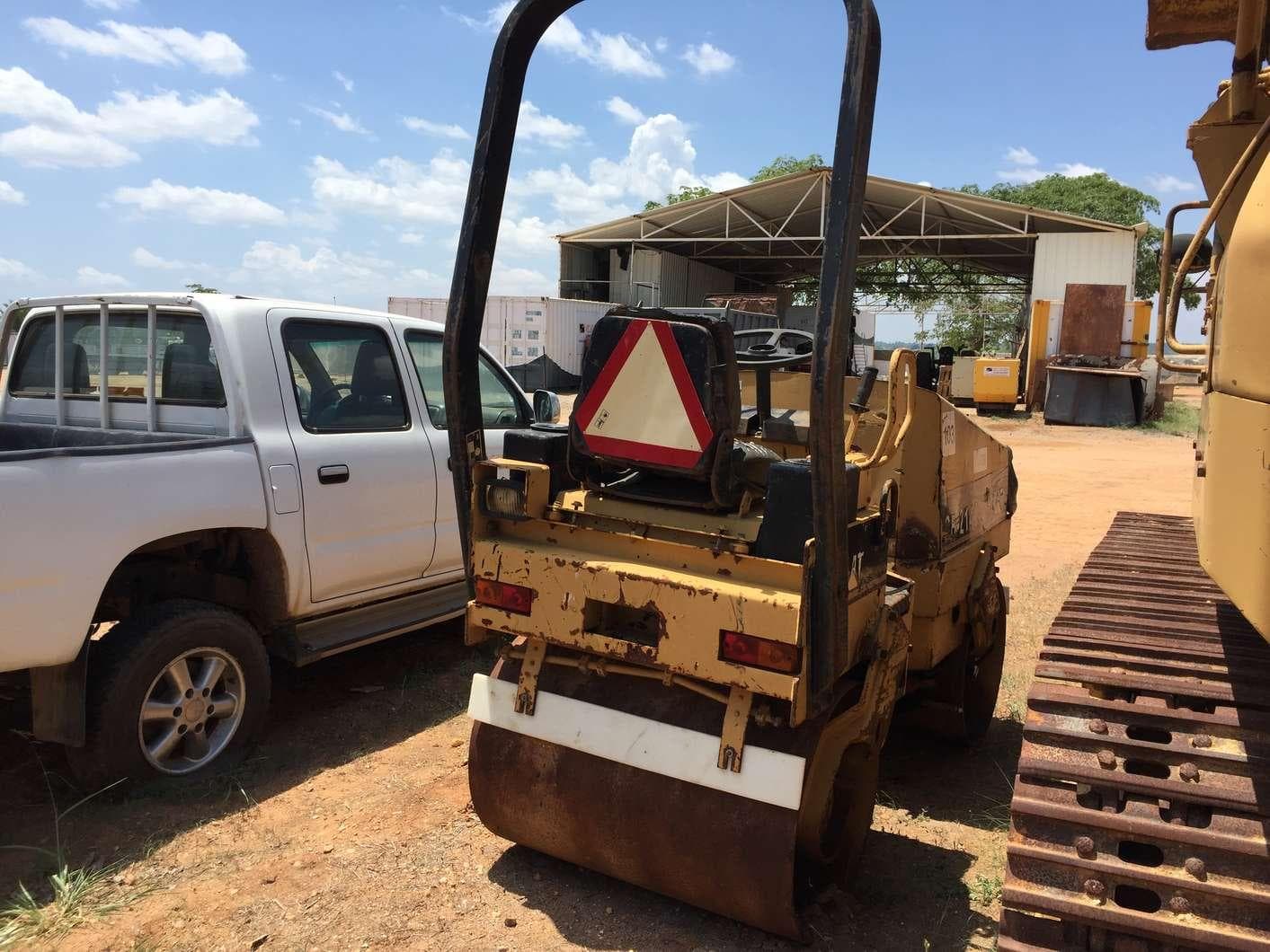 Cilindro CAT CB 214 · — imagem 4