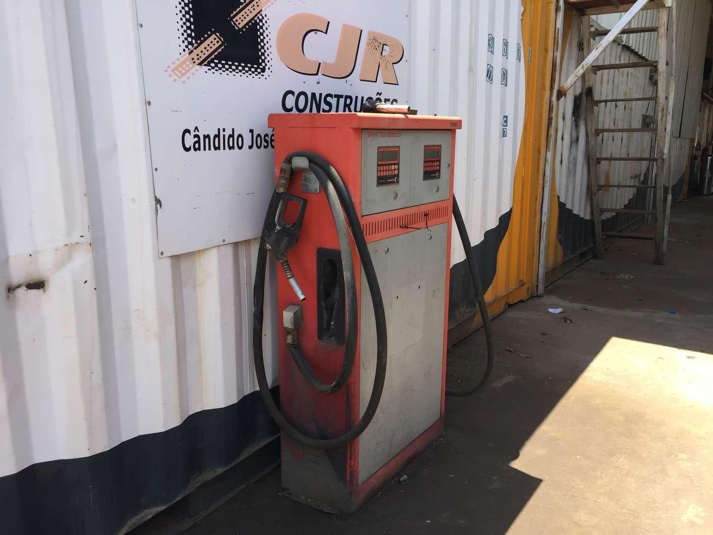 Bomba fixa de abastecimento depósito combustível · — imagem 3
