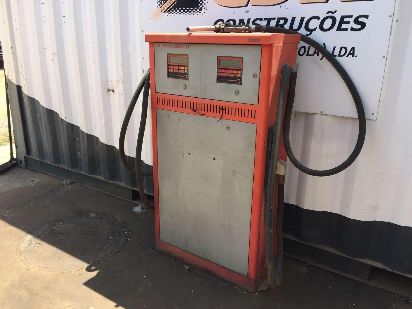 Bomba fixa de abastecimento depósito combustível · — imagem 1
