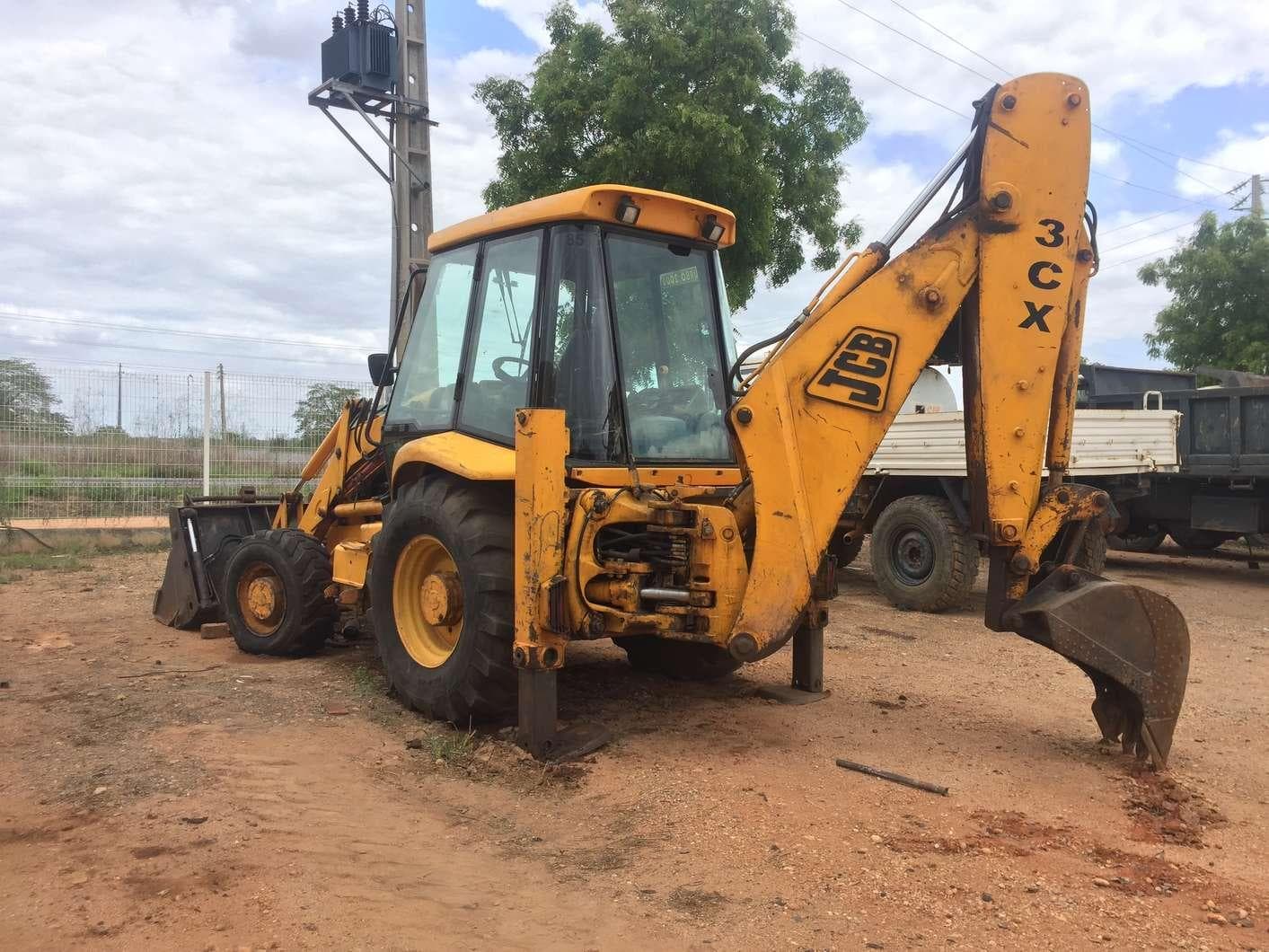 Excavadora retroexcavadora JCB 3CX-4 · — imagen 5