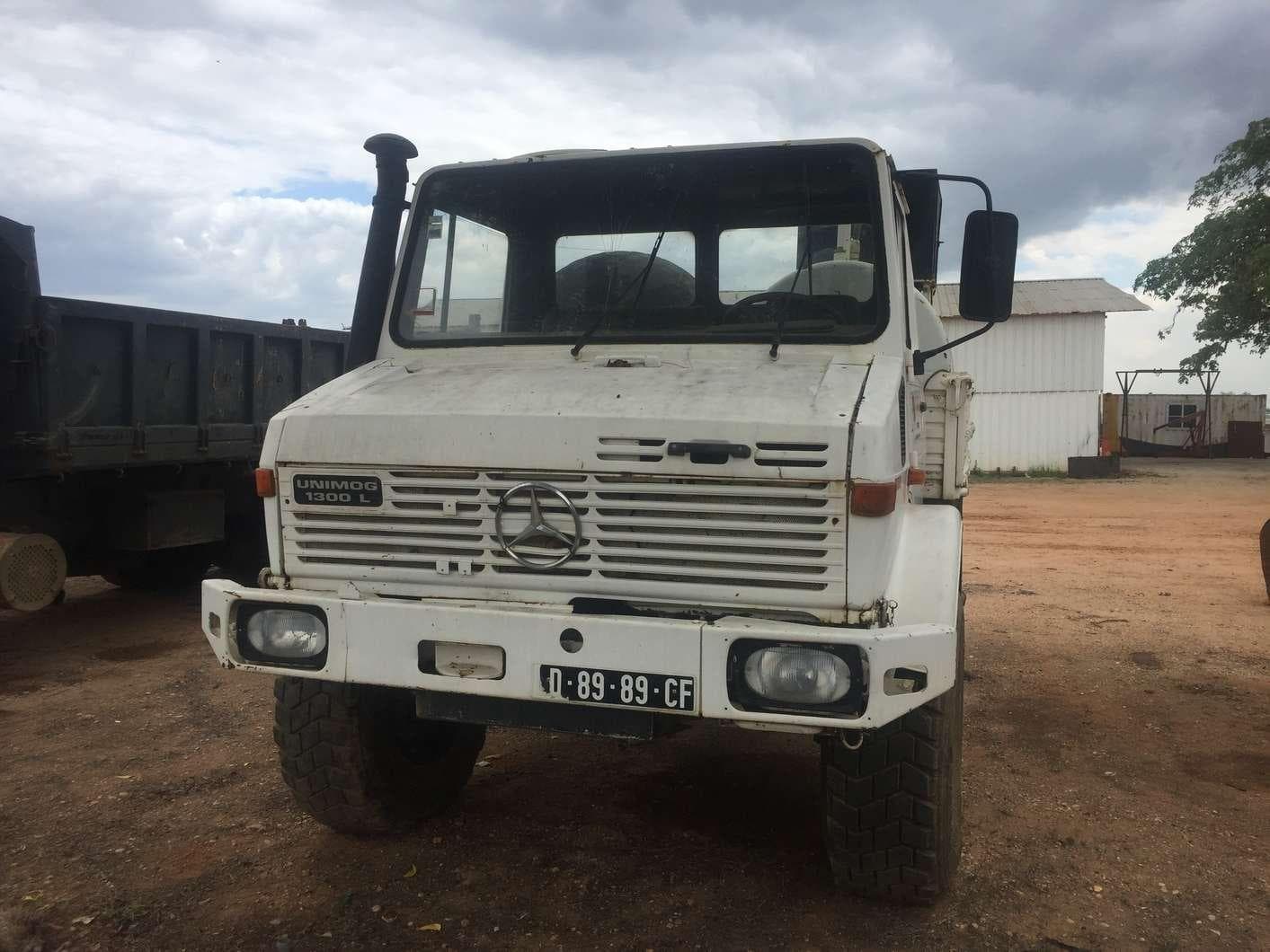 Camião MERCEDES-BENZ UNIMOG 1300L · — imagem 2