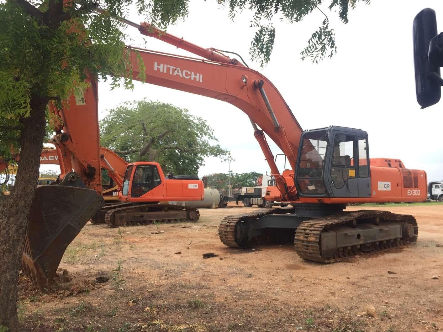 Giratória HITACHI EX300-3 · — imagen 3