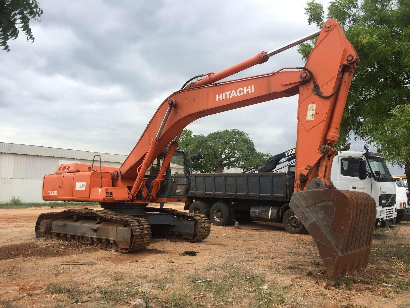 Giratória HITACHI EX300-3 · — imagen 1