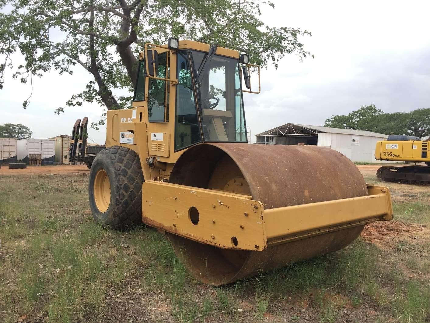 Cilindro de rolos CAT CS-56 · — imagen 2