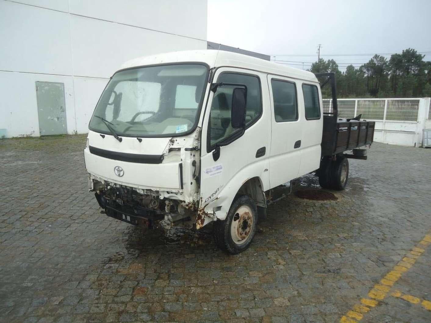 Toyota Dyna M35.33 · Ano 2004 — imagem 3