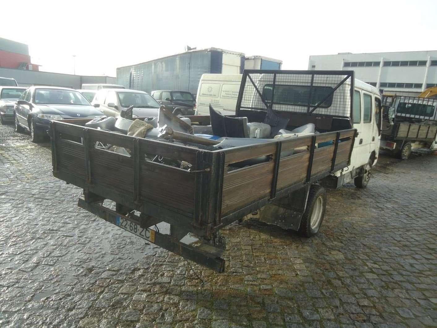 Toyota Dyna M35.33 · Ano 2004 — imagem 5