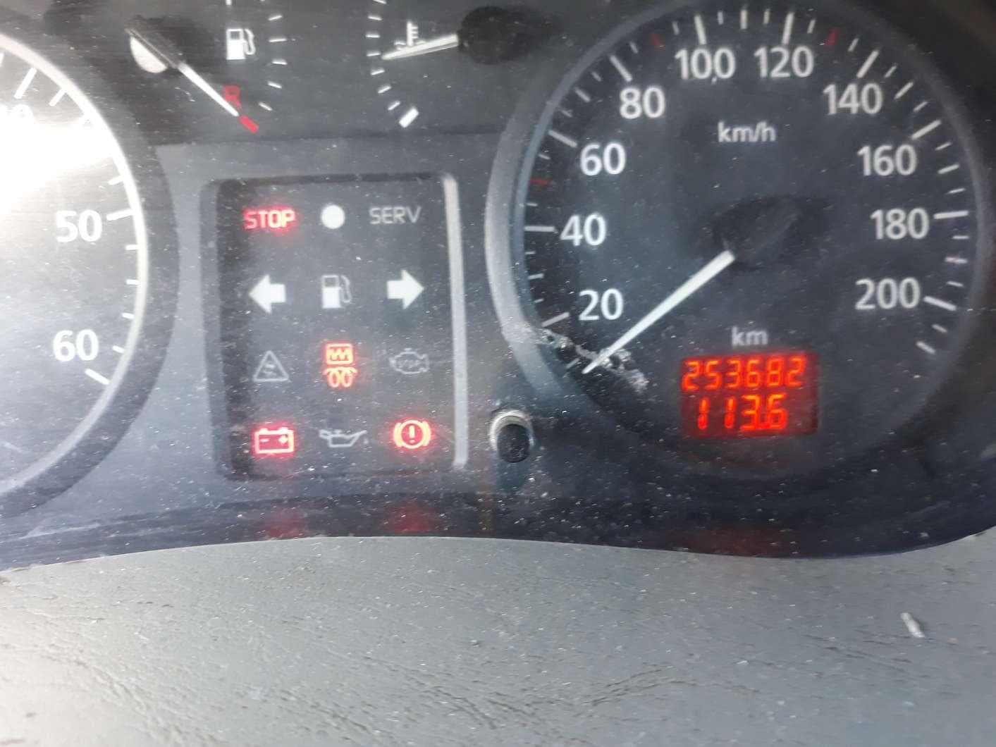 Veículo Nissan — image 4