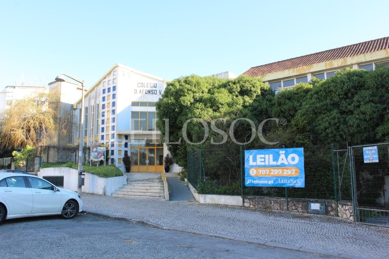 Edifício de 3 pisos — imagem 12