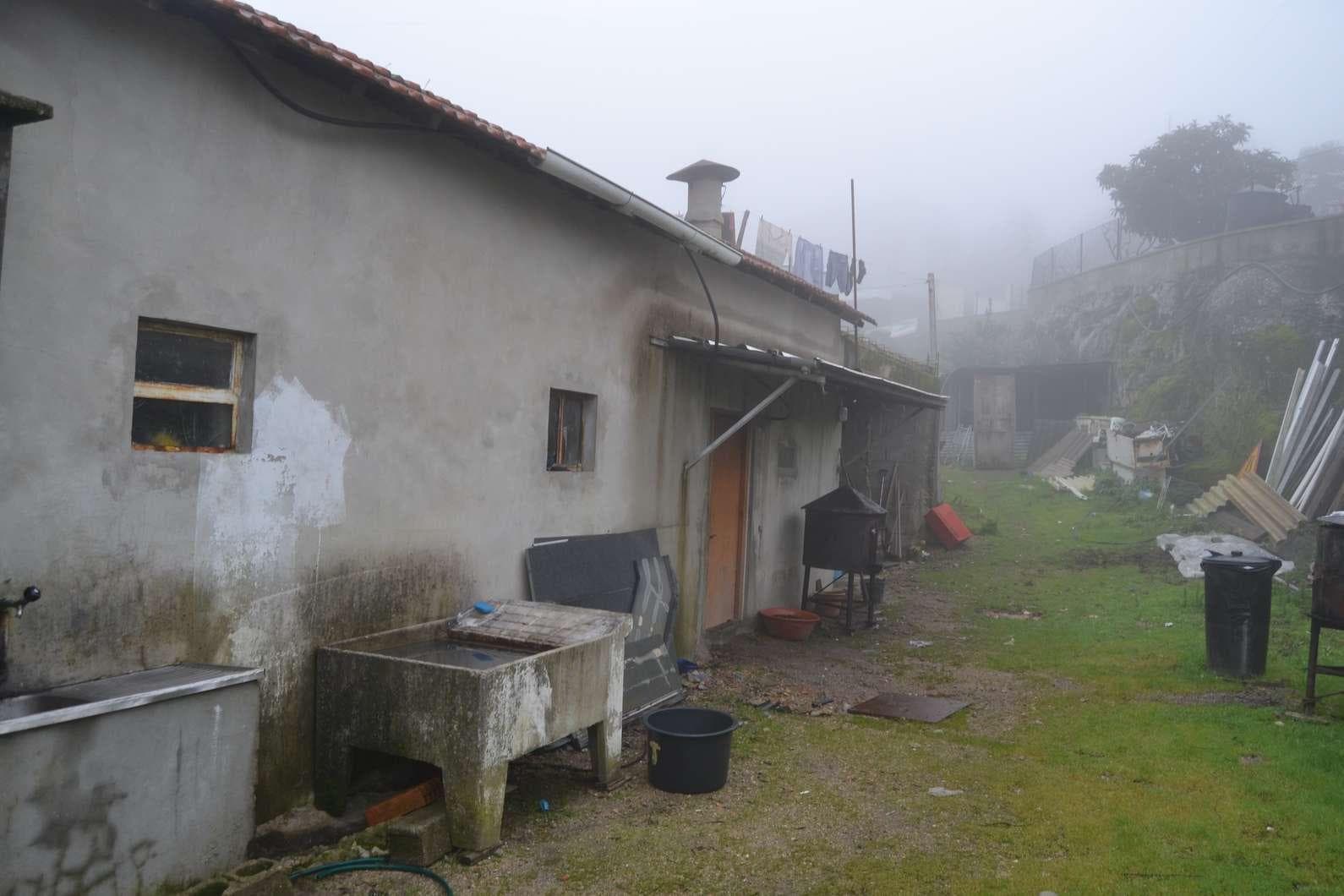 Terreno + Garagem · Marco de Canaveses — imagem 1