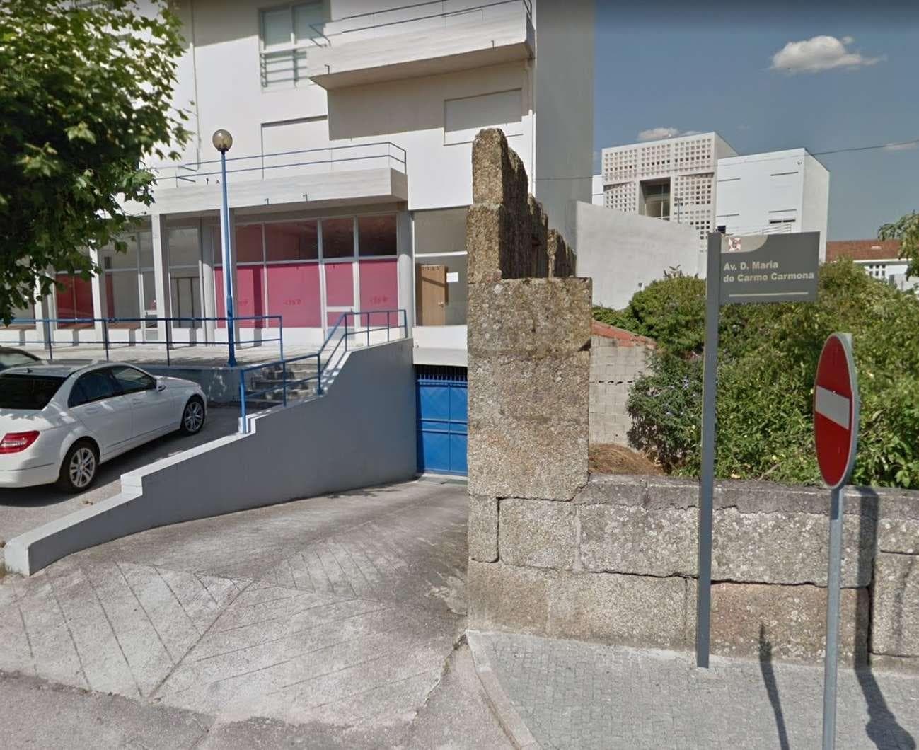 Garagem Fechada · Valpaços