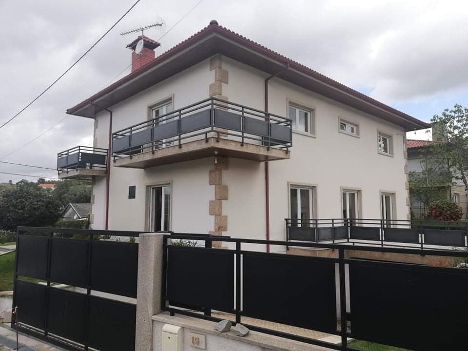 Moradia V5  · Póvoa de Lanhoso — imagen 1