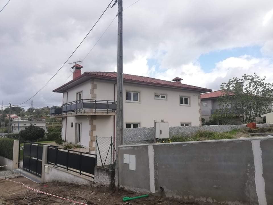 Moradia V5  · Póvoa de Lanhoso — imagen 3