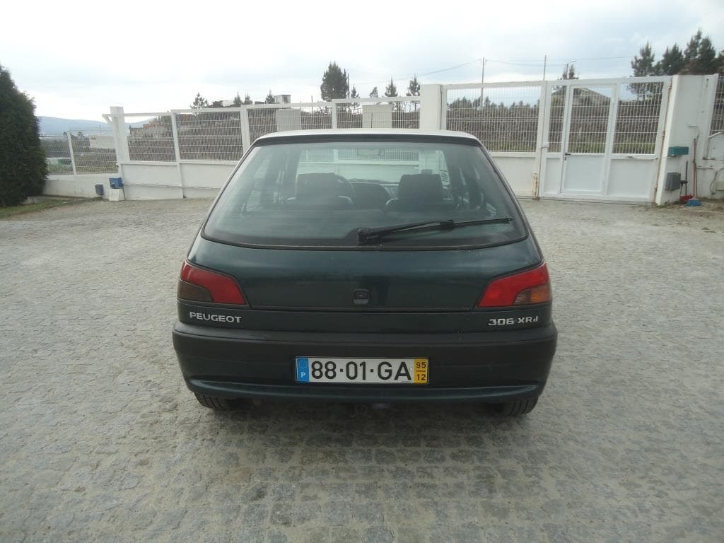 Veículo ligeiro de passageiros Peugeot 306, matricula 88-01-GA · — imagen 5