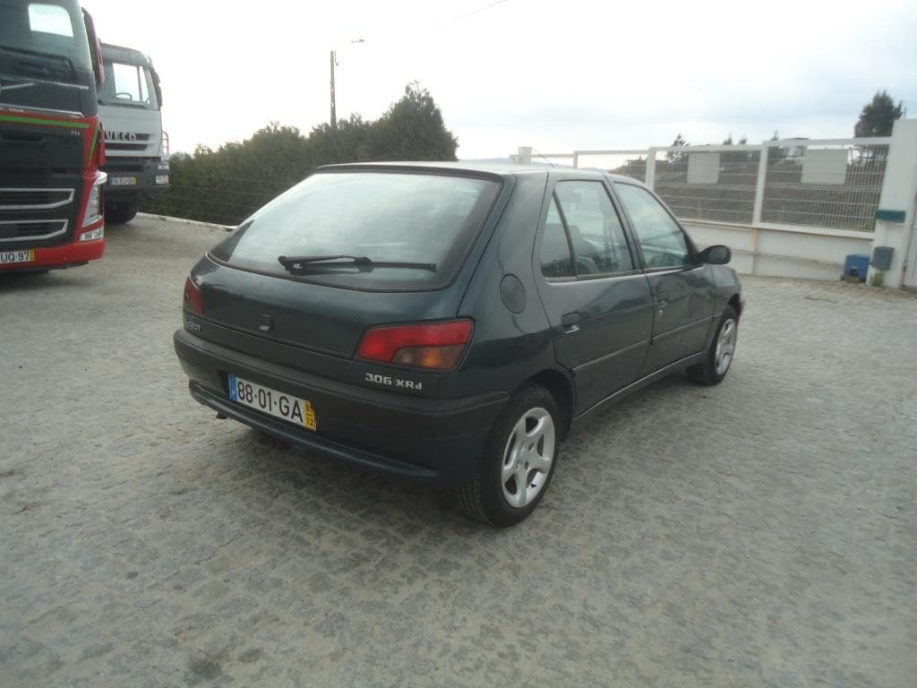 Veículo ligeiro de passageiros Peugeot 306, matricula 88-01-GA · — imagen 8
