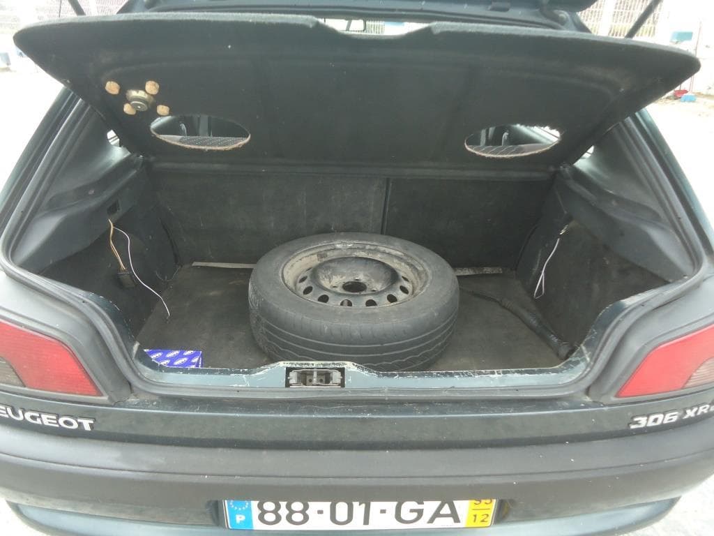 Veículo ligeiro de passageiros Peugeot 306, matricula 88-01-GA · — imagen 12