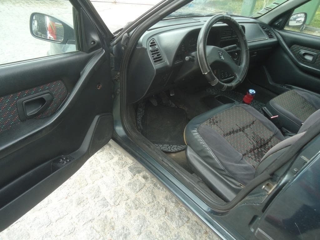 Veículo ligeiro de passageiros Peugeot 306, matricula 88-01-GA · — imagen 13