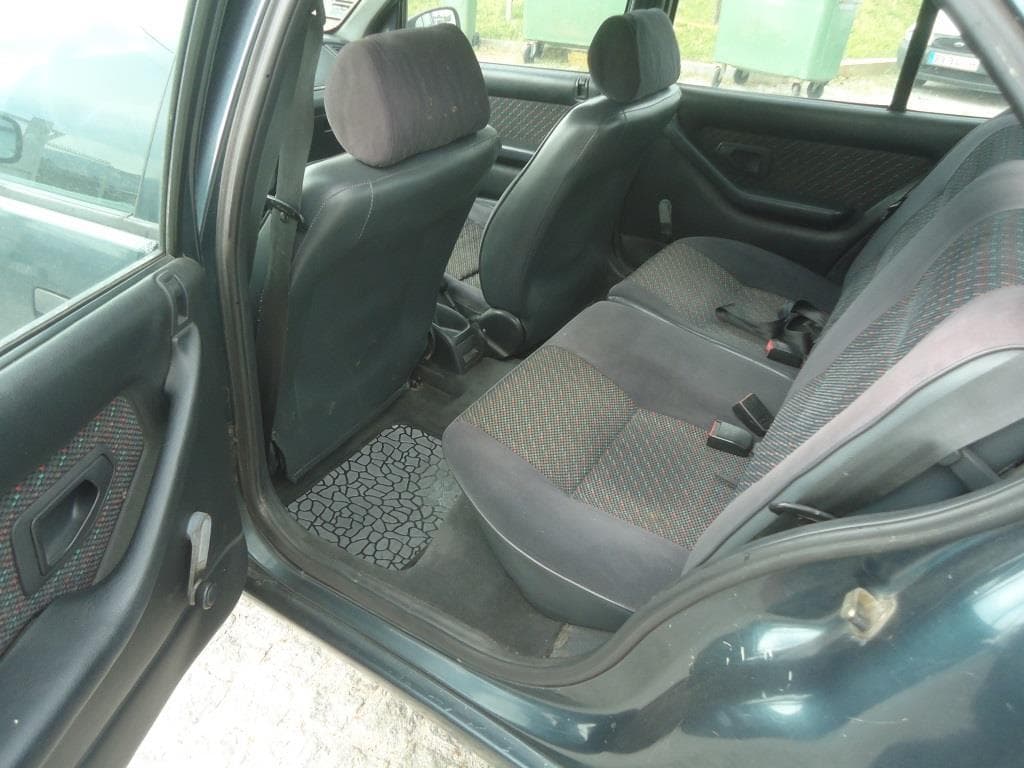 Veículo ligeiro de passageiros Peugeot 306, matricula 88-01-GA · — imagen 16