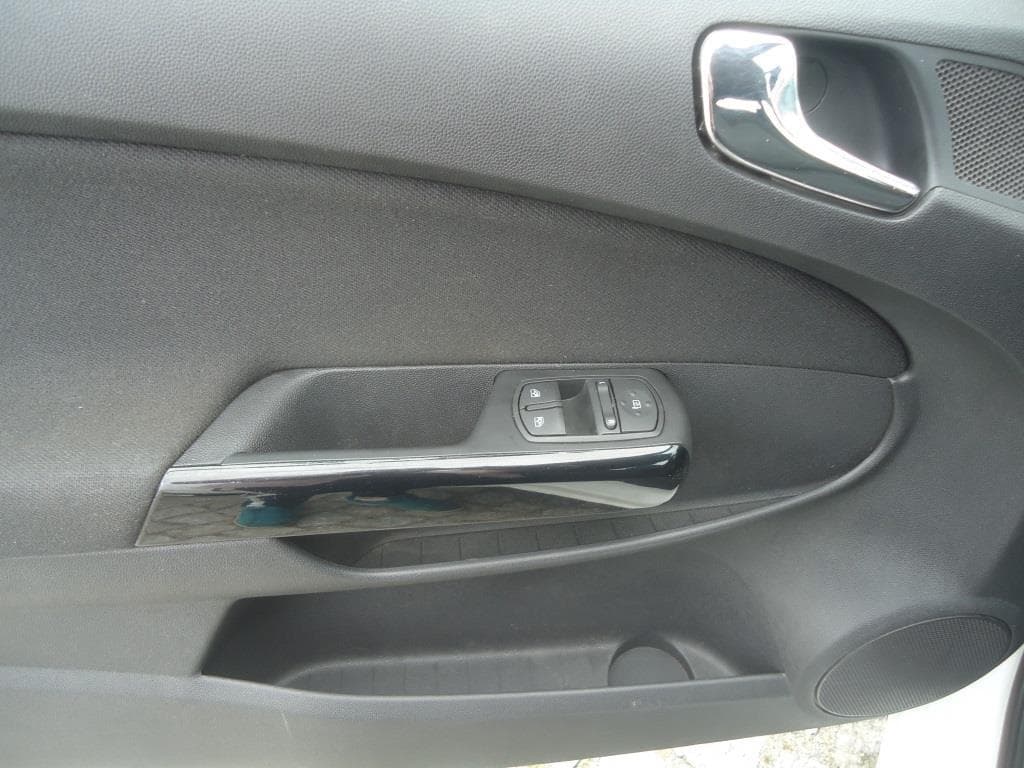 Veículo Ligeiro de Mercadorias Opel Corsa 1.3 CDTI, matricula 35-JZ-46 — imagem 9