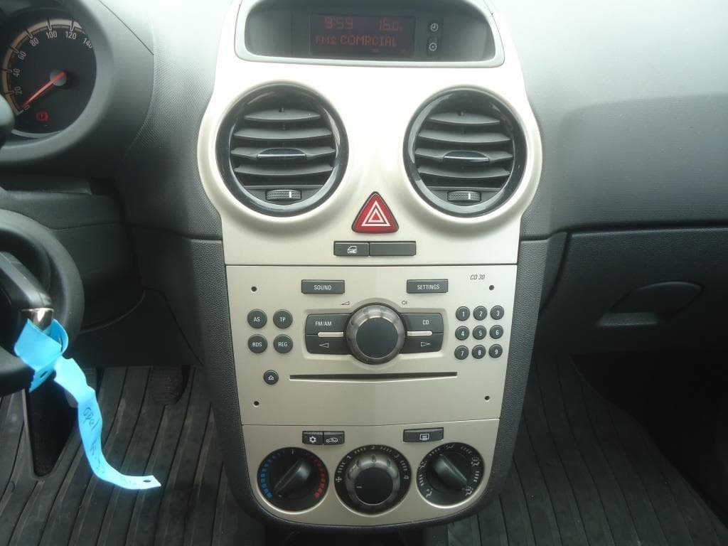 Veículo Ligeiro de Mercadorias Opel Corsa 1.3 CDTI, matricula 35-JZ-46 — imagem 11