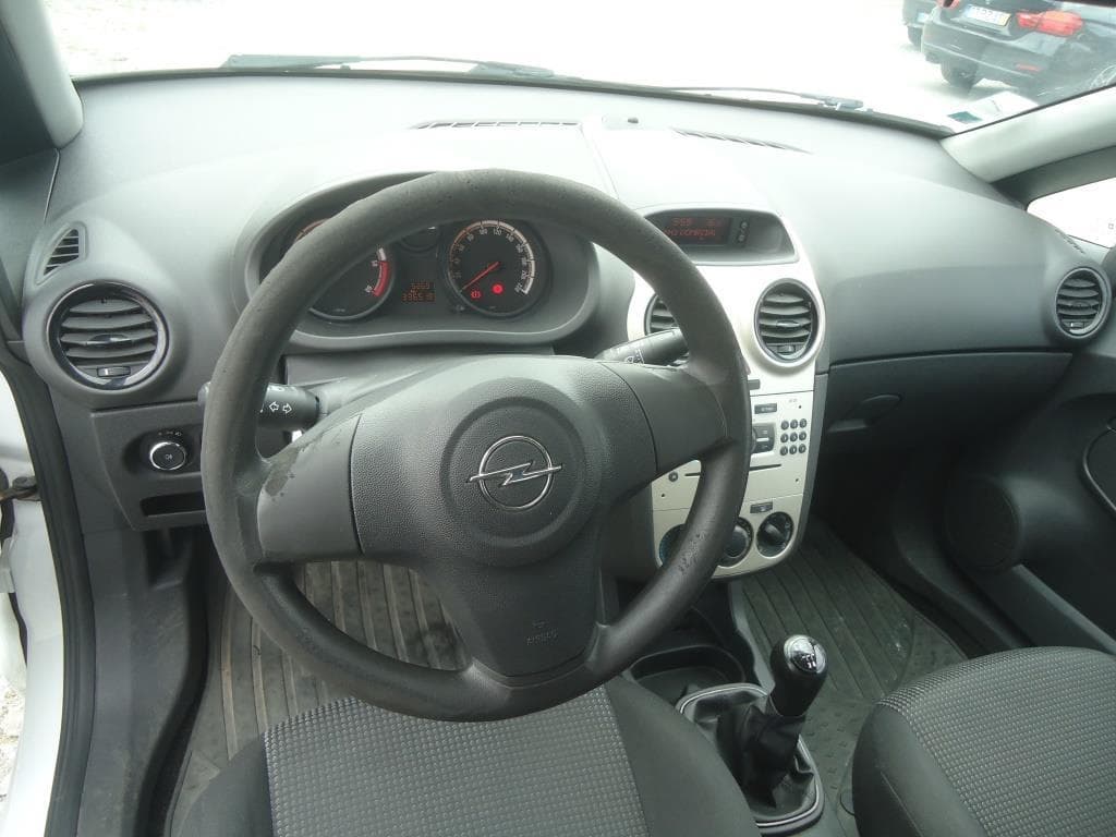 Veículo Ligeiro de Mercadorias Opel Corsa 1.3 CDTI, matricula 35-JZ-46 — imagem 13
