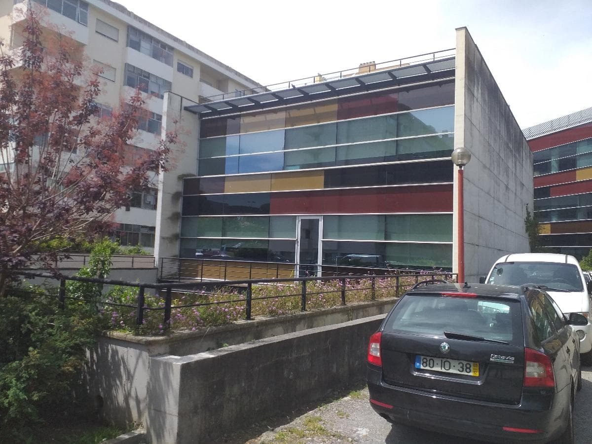 Escritório + Garagem · Porto — imagen 9