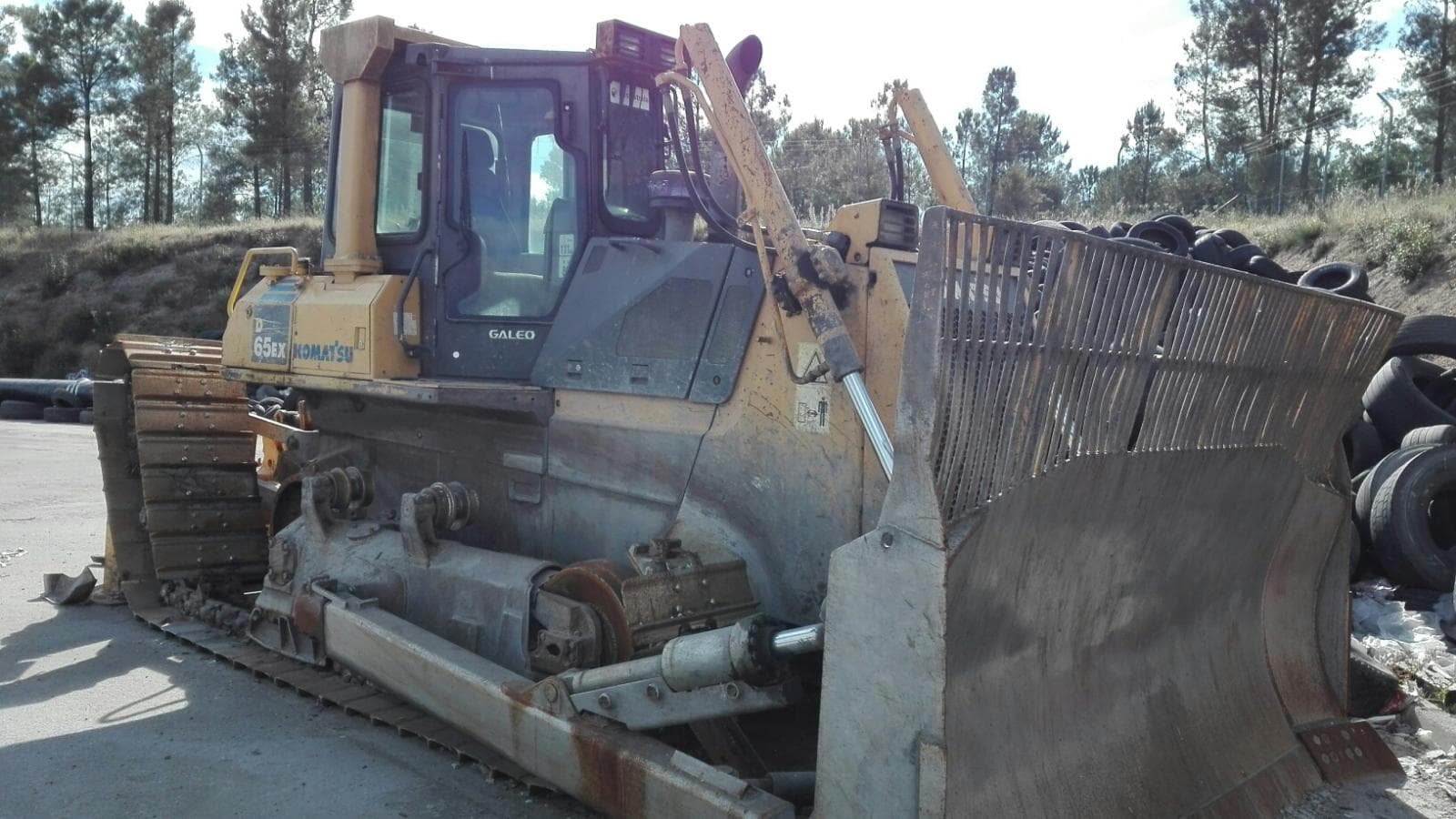Bulldozer Komatsu 65EX — imagem 2