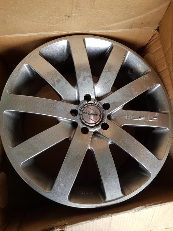Lote de diversas jantes · — imagem 2