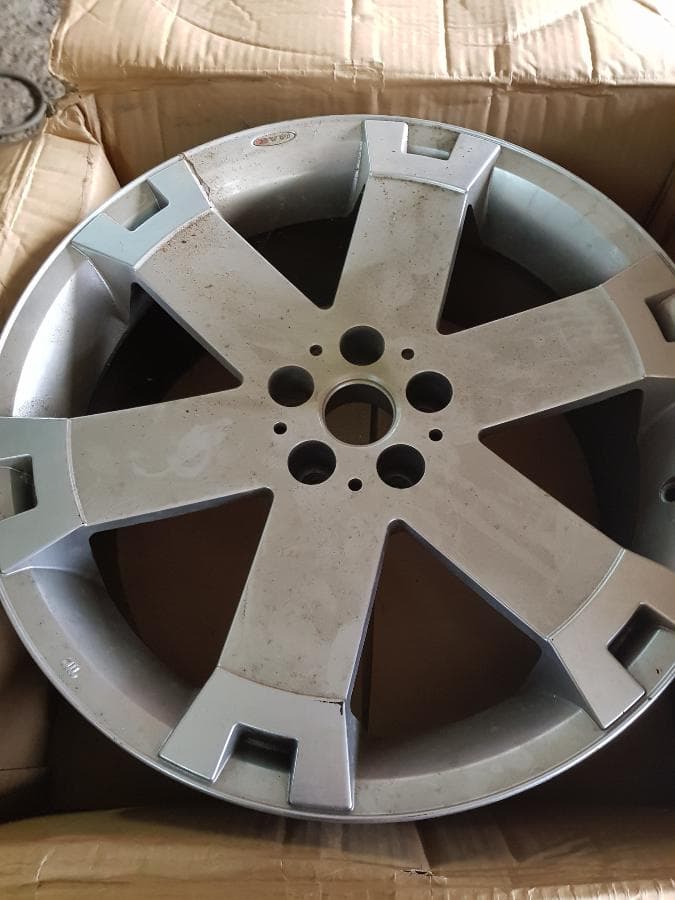 Lote de diversas jantes · — imagem 12