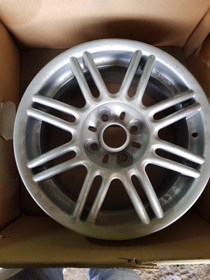 Lote de diversas jantes · — imagem 15