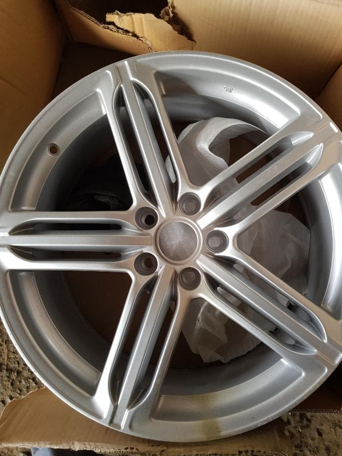 Lote de diversas jantes · — imagem 17