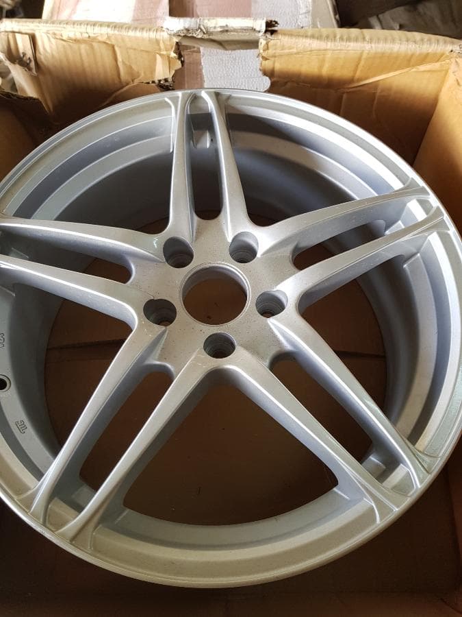 Lote de diversas jantes · — imagem 19
