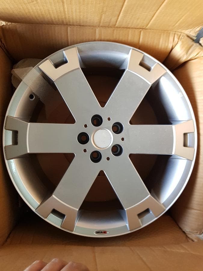 Lote de diversas jantes · — imagem 24