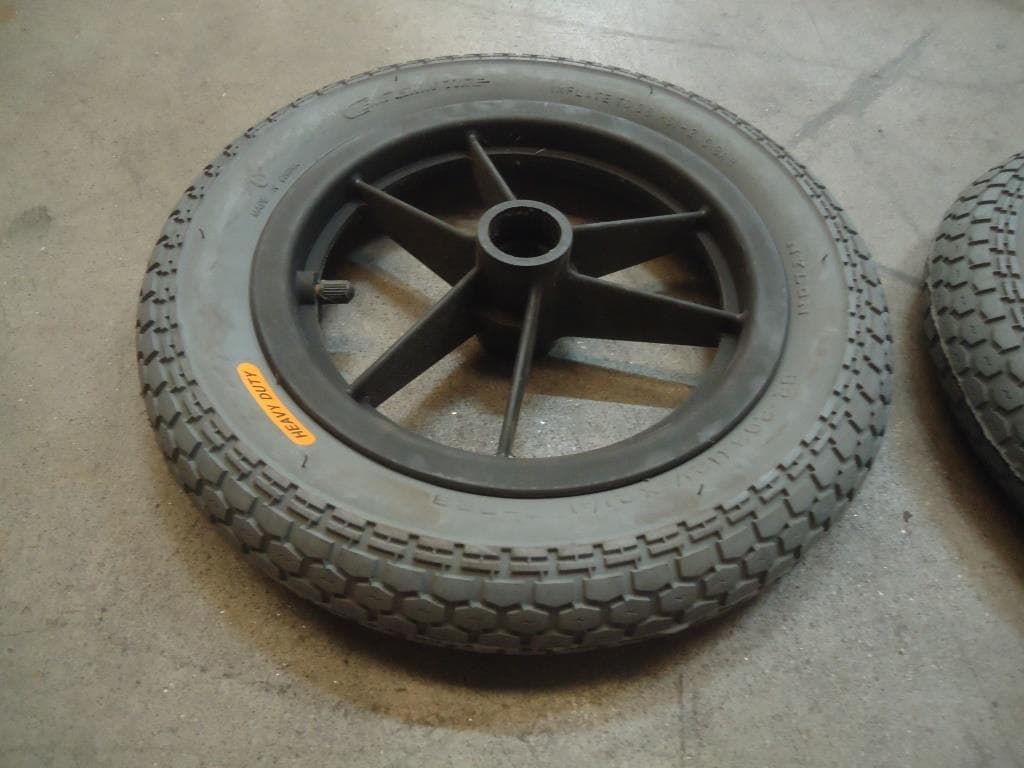 Rodas e pneus · — image 4